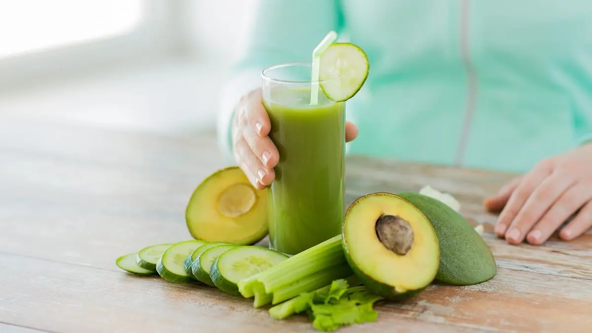 Jugo de aguacate y pepino