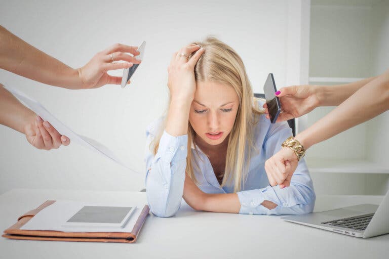 6 formas de enfrentar la vida cuando te sientes sobrepasado