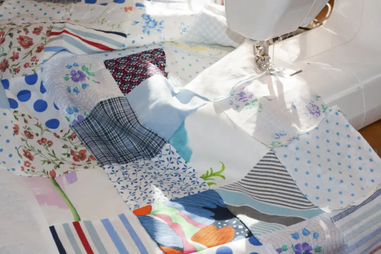 Edredón en patchwork con tela vieja.