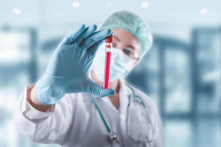 El VIH fue eliminado de la sangre de un paciente británico