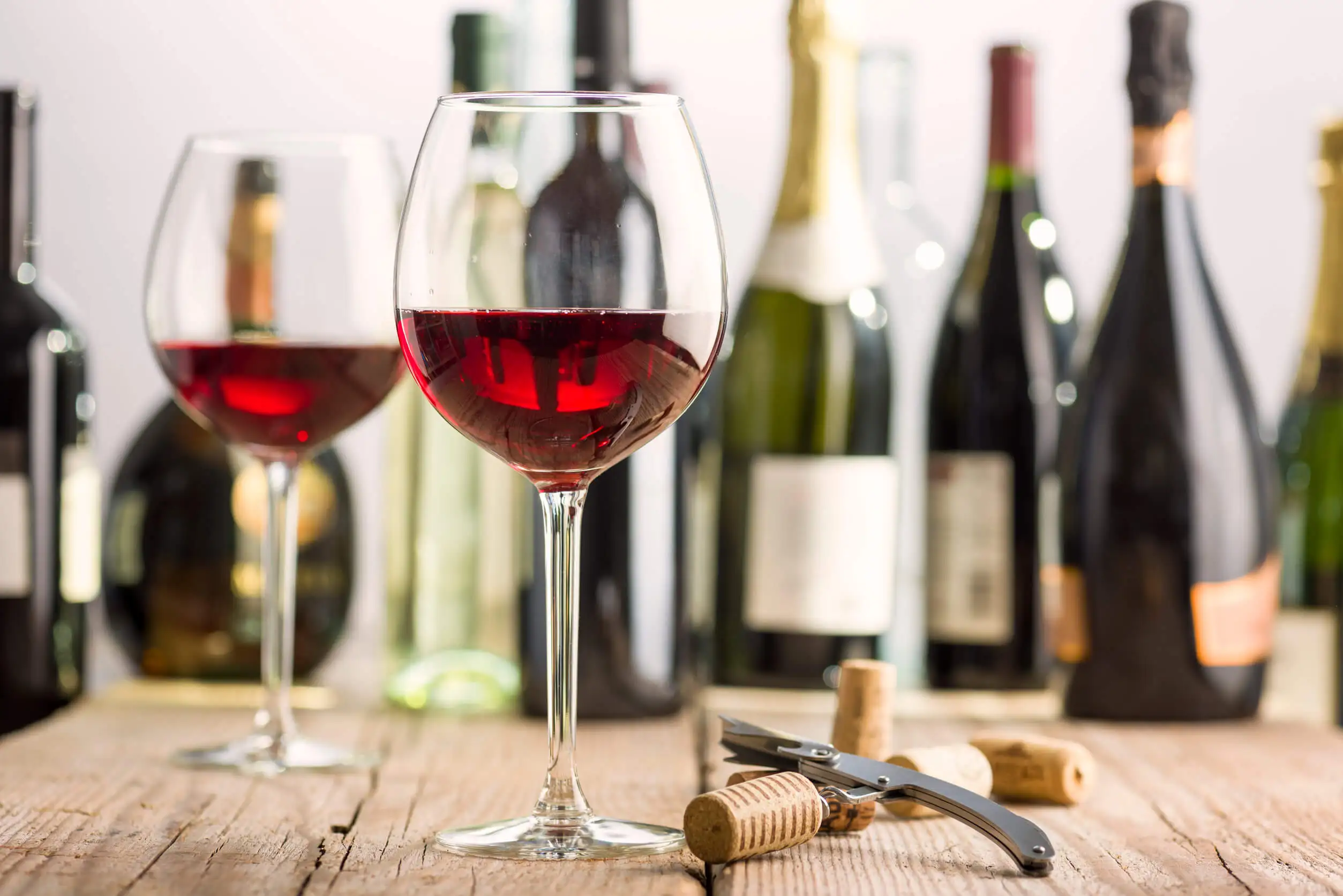 Verres à vin à décorer.