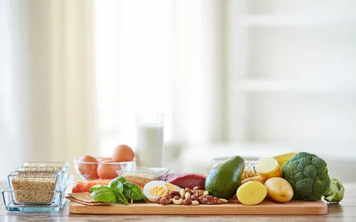 Buena alimentación para evitar aftas bucales