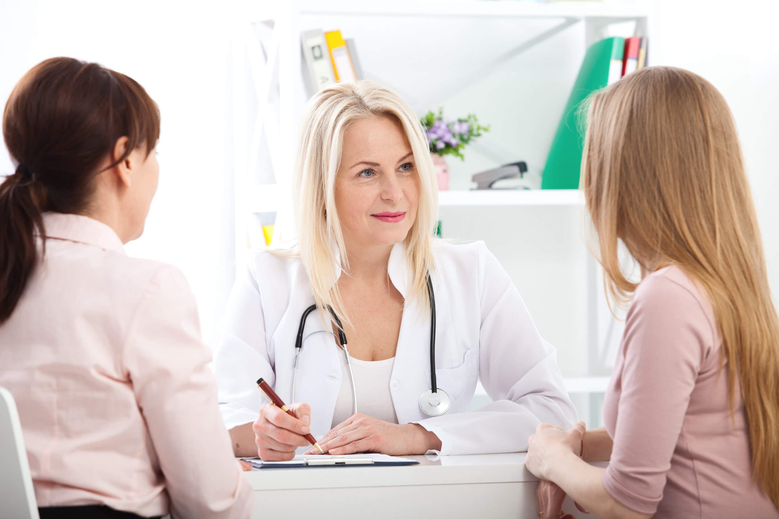 La primera de las peores mentiras que puedes decirle a tu médico es que te sientes bien