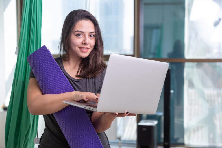 ¿Se pueden hacer ejercicios delante del ordenador?