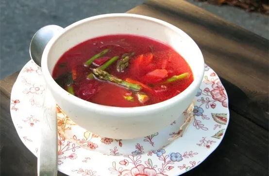 3 sopas depurativas para curar tu cuerpo de los efectos de los alimentos procesados