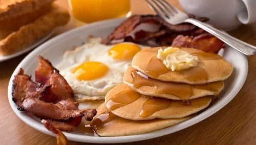 5 alimentos que debes evitar en el desayuno