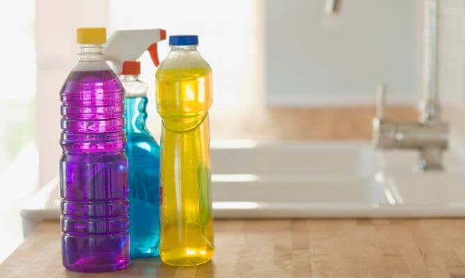 Tóxicos que se esconden en los productos de limpieza