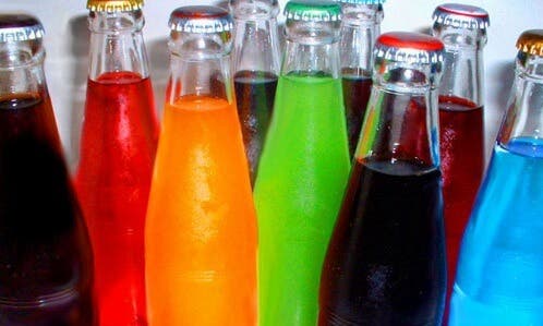 6 riesgos de tomar refresco de dieta
