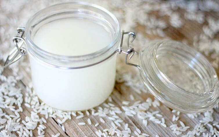Agua de arroz para limpiar el cutis