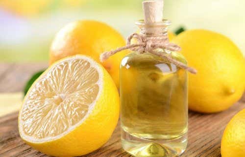 aceite esencial y limones