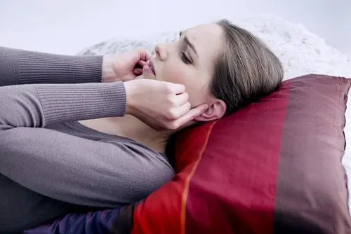 Cómo destapar los oídos de forma natural