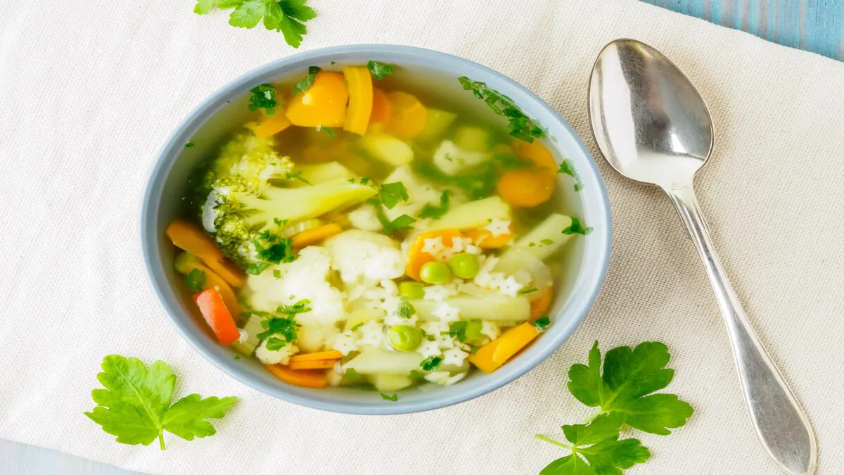 Sopa de verduras y arroz.