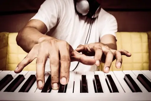 Piano.