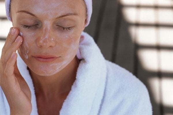7 métodos para remover el maquillaje naturalmente - Mejor con Salud