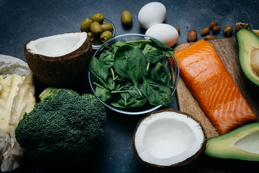 Aliments diététiques cétogènes pour brûler les graisses supplémentaires.
