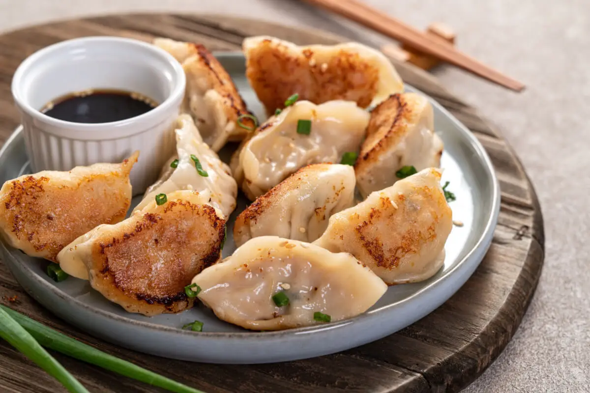 Empanadillas chicas, receta de cocina oriental.