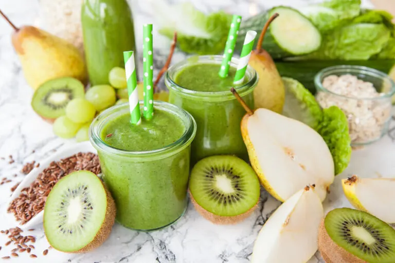 Dile adiós al estreñimiento tomando estos 5 jugos con propiedades laxantes