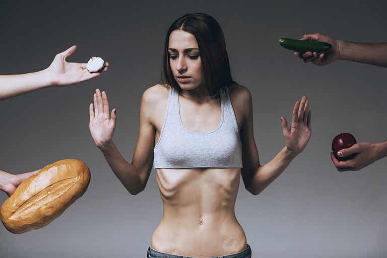 Anorexia en una mujer que usa laxantes para bajar de peso.
