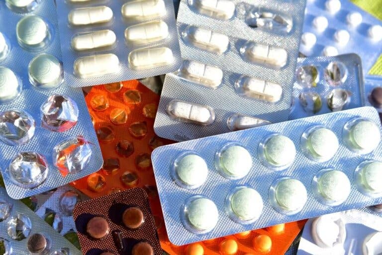 Alimentos y medicamentos que no se deben consumir juntos nunca