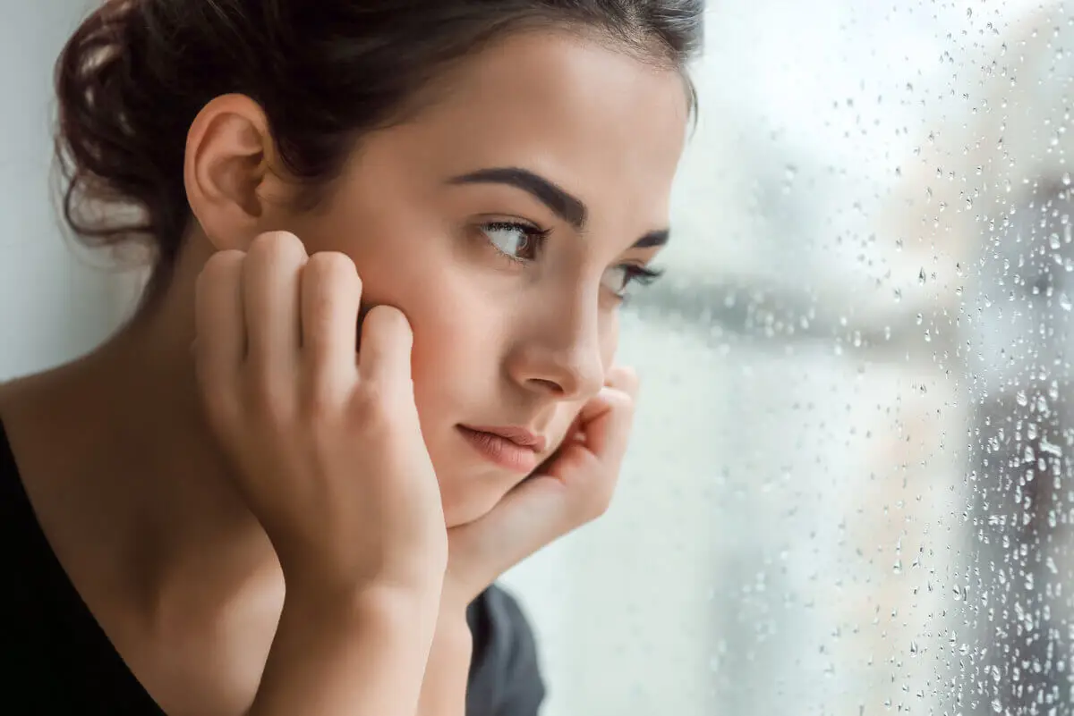 Mujer demasiado sincera.