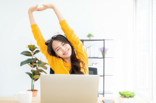 5 recomendaciones para mejorar tu postura y aliviar el dolor de espalda