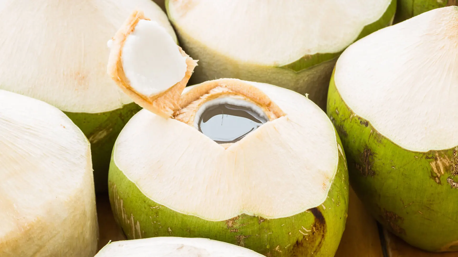 La noix de coco est un fruit.