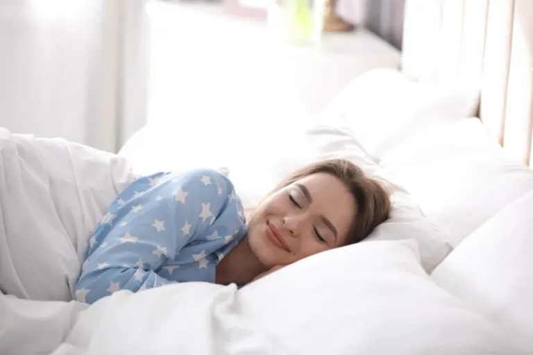 6 bebidas naturales para dormir mejor