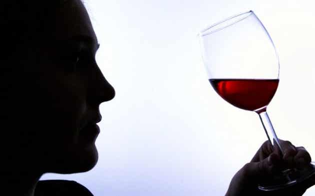 6 señales de adicción al alcohol
