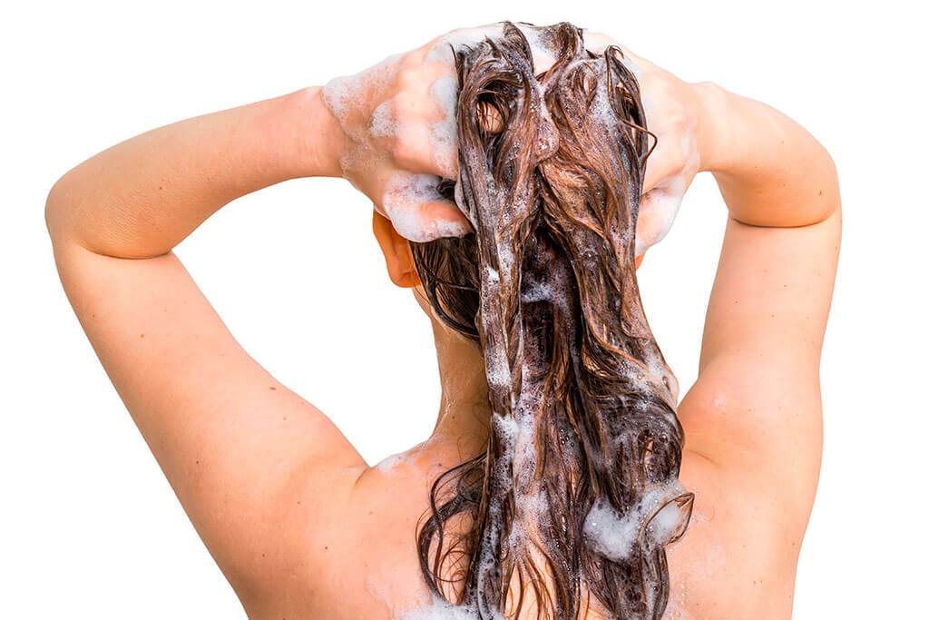 9 trucos con los que no tendrás que lavarte el pelo cada día