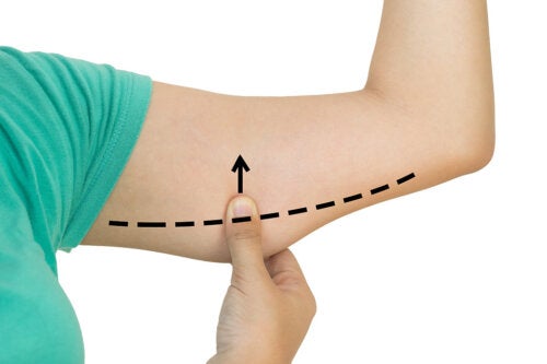 3 rutinas para adelgazar los brazos