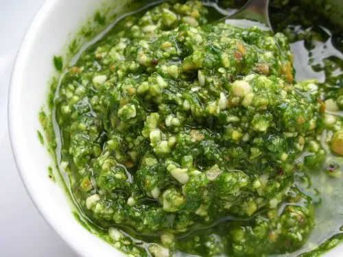 Pesto de rúcula y albahaca