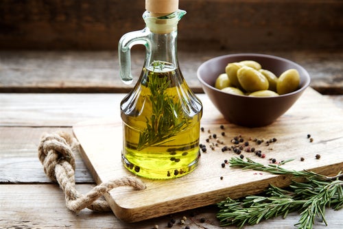 Aceite de oliva, lo mejor de la dieta mediterránea