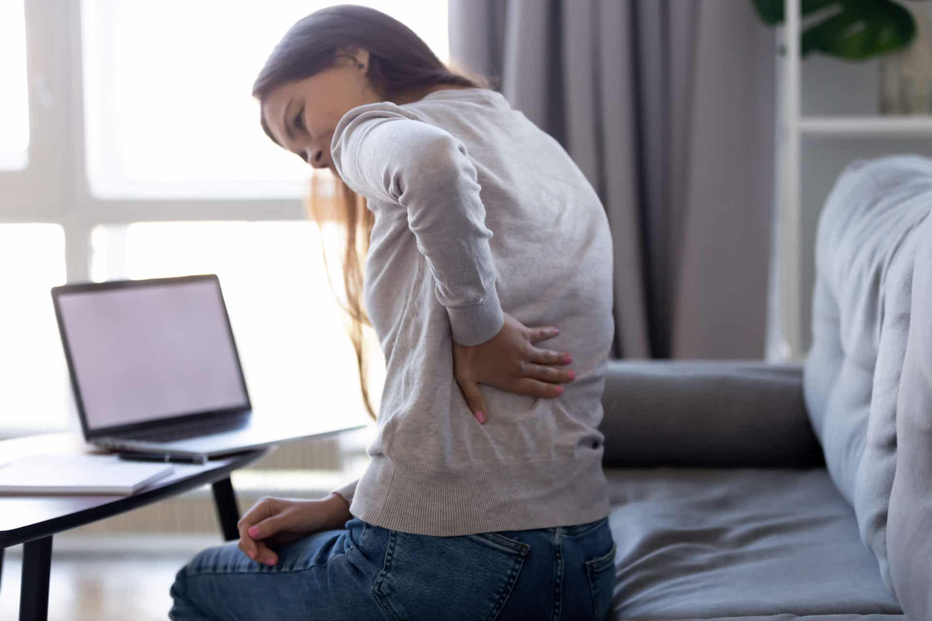 6 posturas para aliviar el dolor de espalda