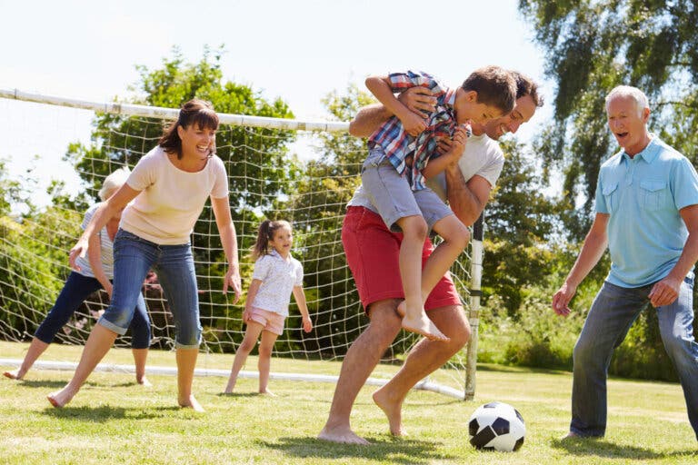 5 ejercicios para realizar en familia y fortalecer la unión