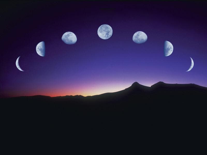 Fases de la luna en un atardecer