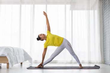 6 excepcionales poses de yoga para perder peso