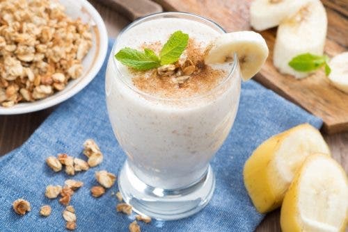 licuado-yogur-almendras