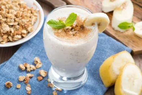licuado-yogur-almendras