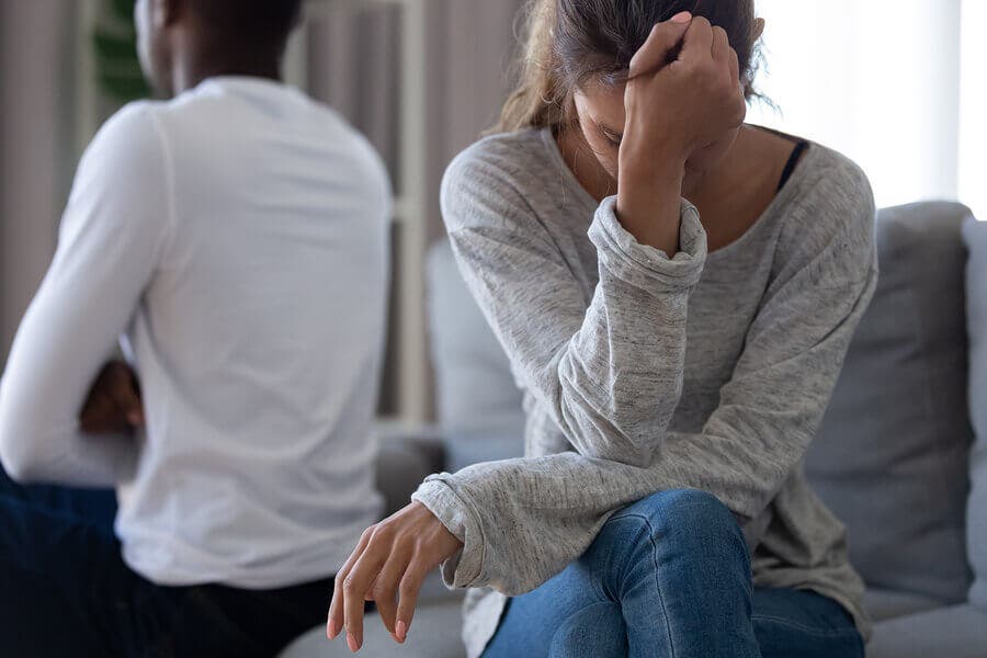 Mujer triste porque ha tenido una ruptura.