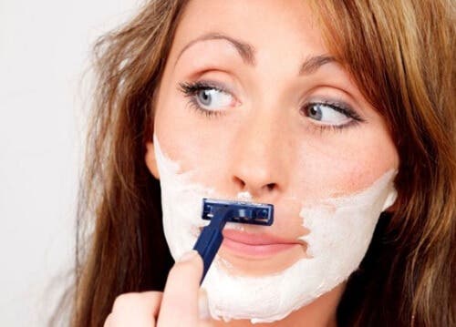Exceso de vello facial en las mujeres: causas y cómo no empeorarlo