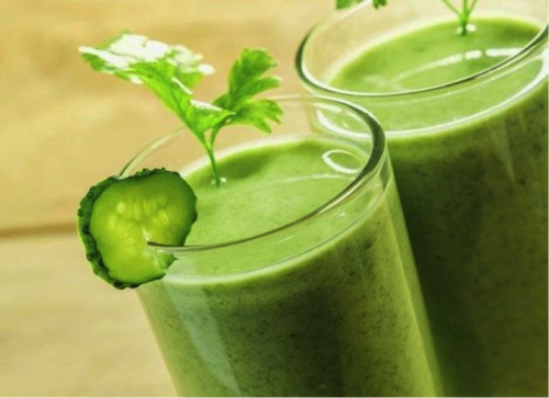 Zumo fresco de pepino