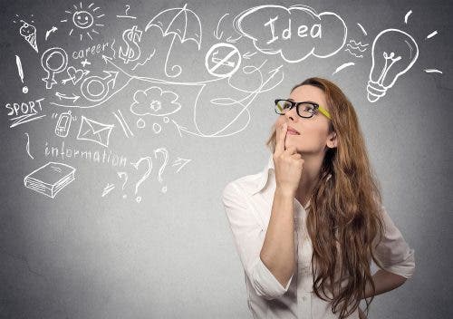 mujer con gran idea
