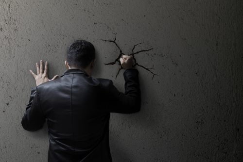 Reprimir las emociones aumenta la ansiedad