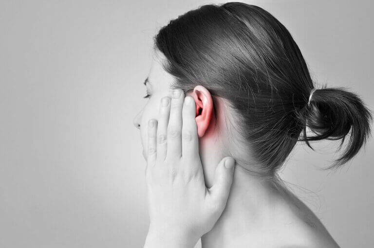 8 remedios caseros para sacar el agua de los oídos
