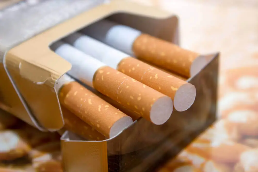 Los cigarrillos con filtro.