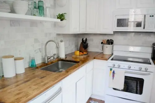 Los productos naturales para eliminar la grasa de la encimera te permitirán tener una cocina reluciente.