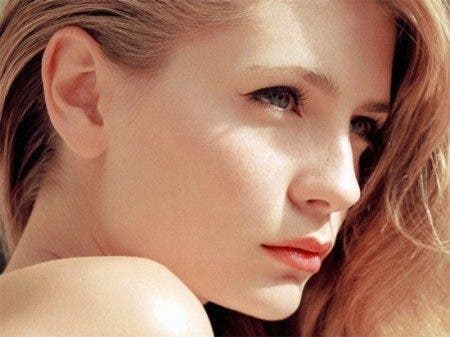 Mujer sin vello facial