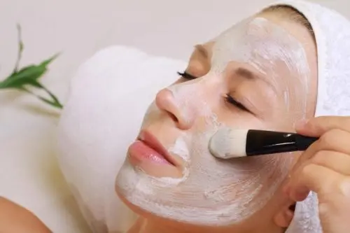 Las mascarillas con aspirina pueden llegar a hidratar la piel seca.