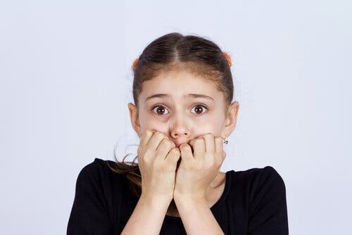 Los tics nerviosos en los niños.