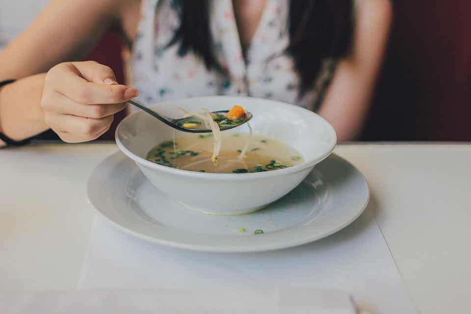 Descubre la dieta de la sopa quemagrasa